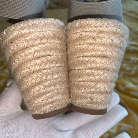 Gentle Souls. Colleen Espadrille wedge shoe. Virtually new condition! Sz 9.5 - Picture 4 of 13